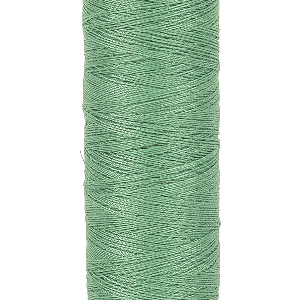 Gutermann Sew All Thread 100m - 724 Willow Green Detail Gutermann Sew All Thread 100m - 724 Willow Green Detail