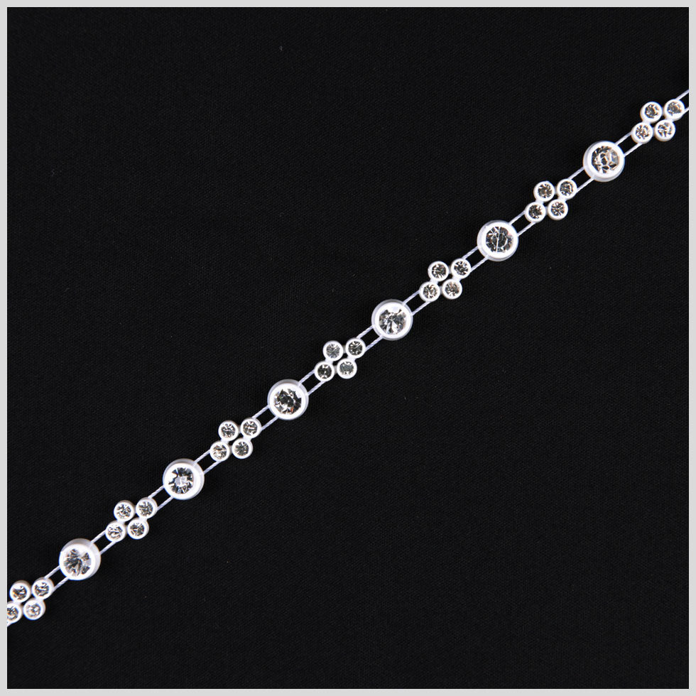 White/Crystal Plastic & Glass White/Crystal Plastic & Glass