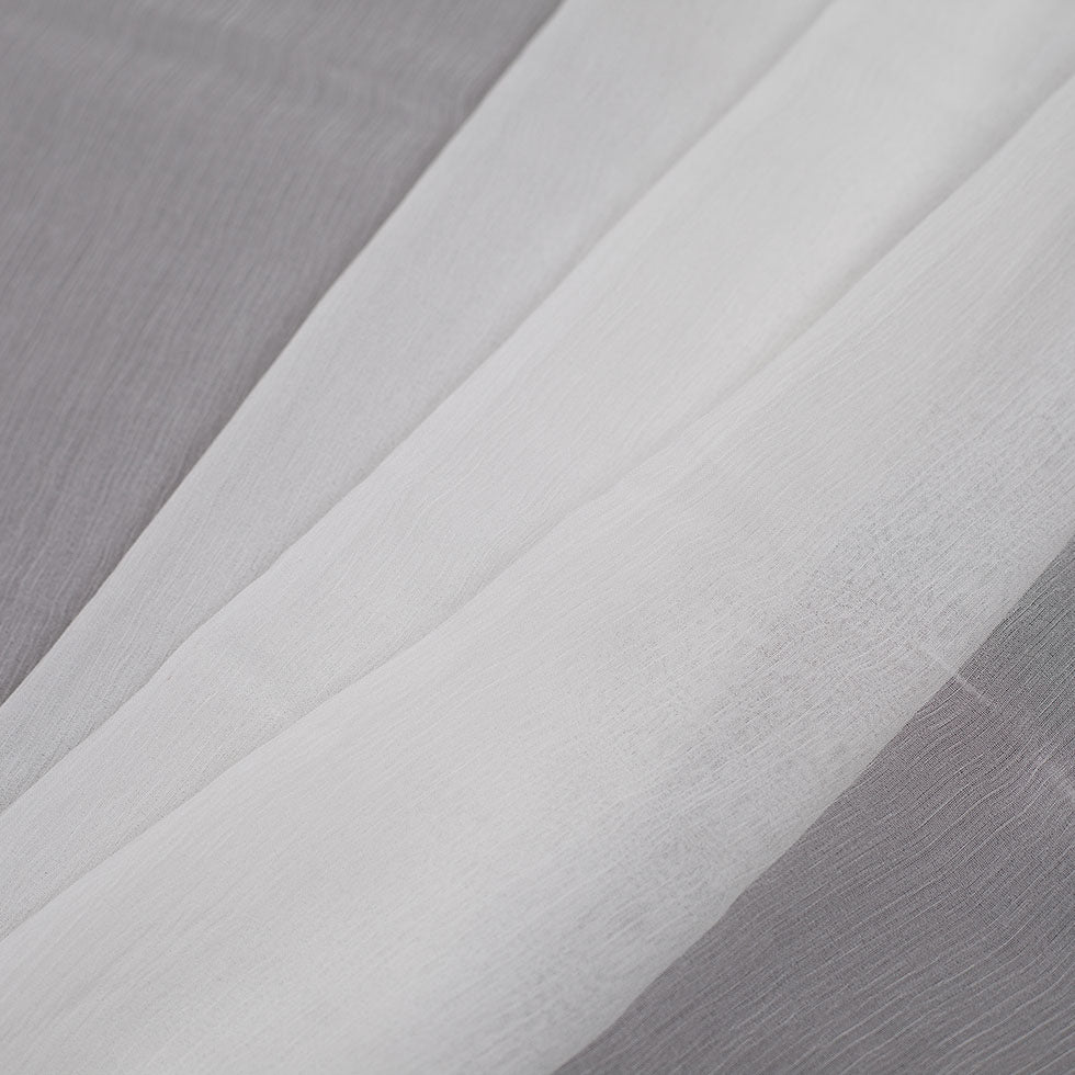 Oscar de la Renta White Crinkle Silk Chiffon - Folded Oscar de la Renta White Crinkle Silk Chiffon - Folded