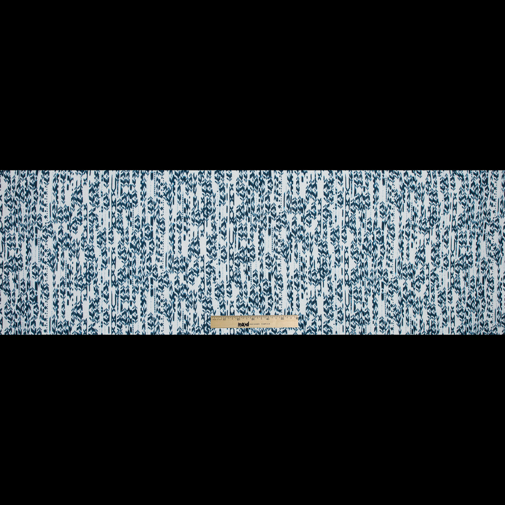Italian Blue and White Abstract Polyester Canvas Full Italian Blue and White Abstract Polyester Canvas Full