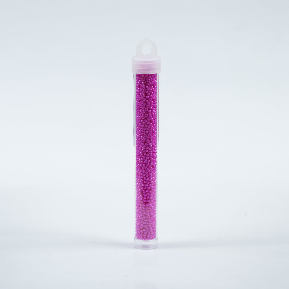Dyed Hot Pink Czech Seed Beads - Size 10 Detail Dyed Hot Pink Czech Seed Beads - Size 10 Detail
