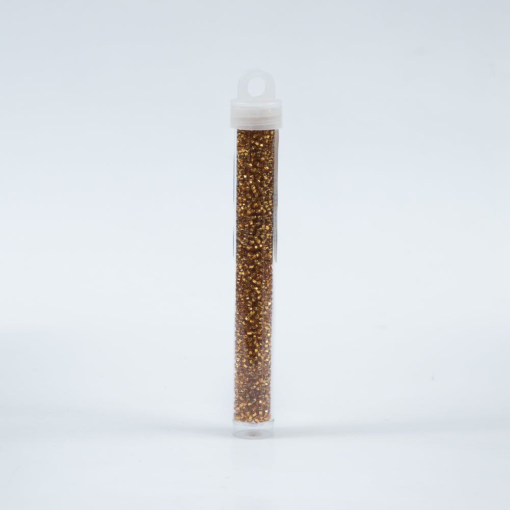 Gold Clear Czech Seed Beads - Size 10 - Detail Gold Clear Czech Seed Beads - Size 10 - Detail
