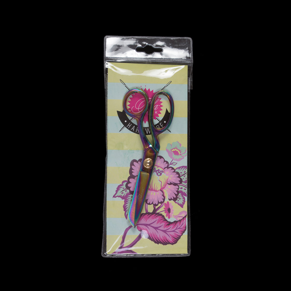 Tula Pink 6" Bent Trimmer Detail Tula Pink 6" Bent Trimmer Detail