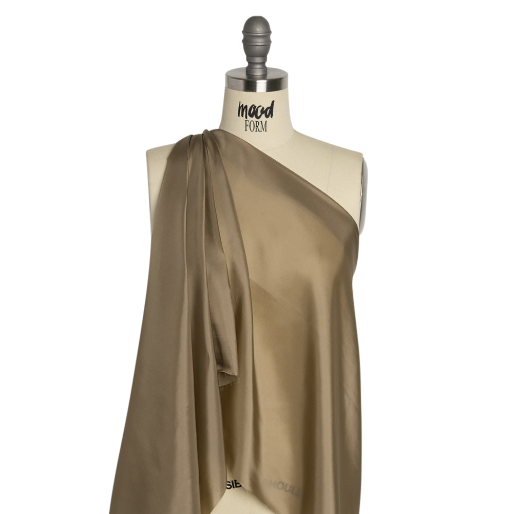 Lucidum Taupe Bemberg Lining - Detail Lucidum Taupe Bemberg Lining - Detail