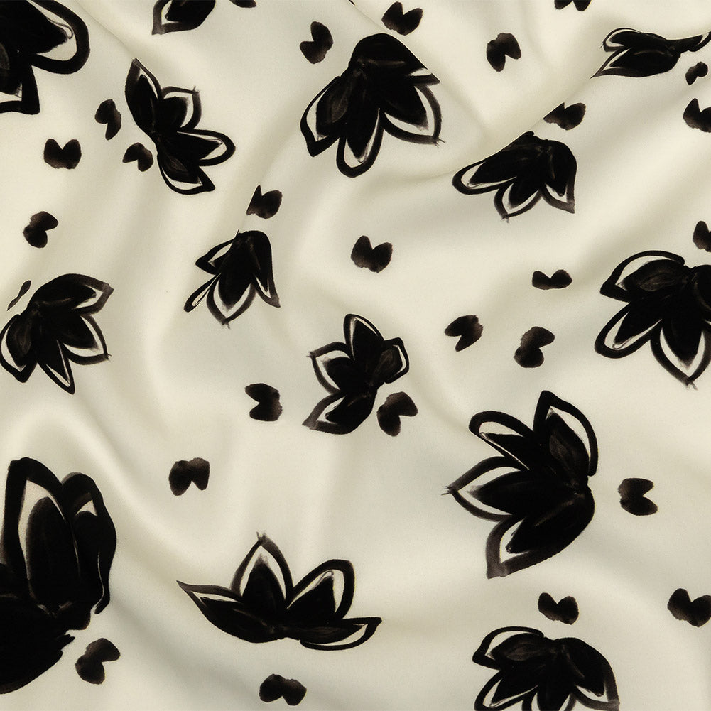 Mood Exclusive Large Lazy Lotus Polyester Crepe Mood Exclusive Large Lazy Lotus Polyester Crepe
