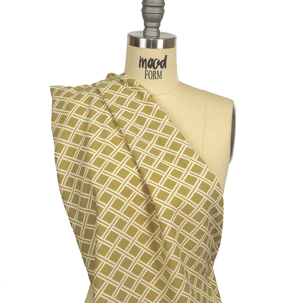Mood Exclusive Beige Lattice Status Stretch Polyester Seersucker Drape Mood Exclusive Beige Lattice Status Stretch Polyester Seersucker Drape