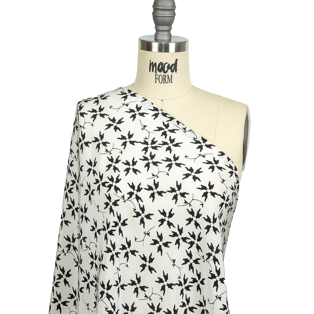 Tanya Taylor White and Black Geometric Floral Silk Crepe de Chine Detail Tanya Taylor White and Black Geometric Floral Silk Crepe de Chine Detail