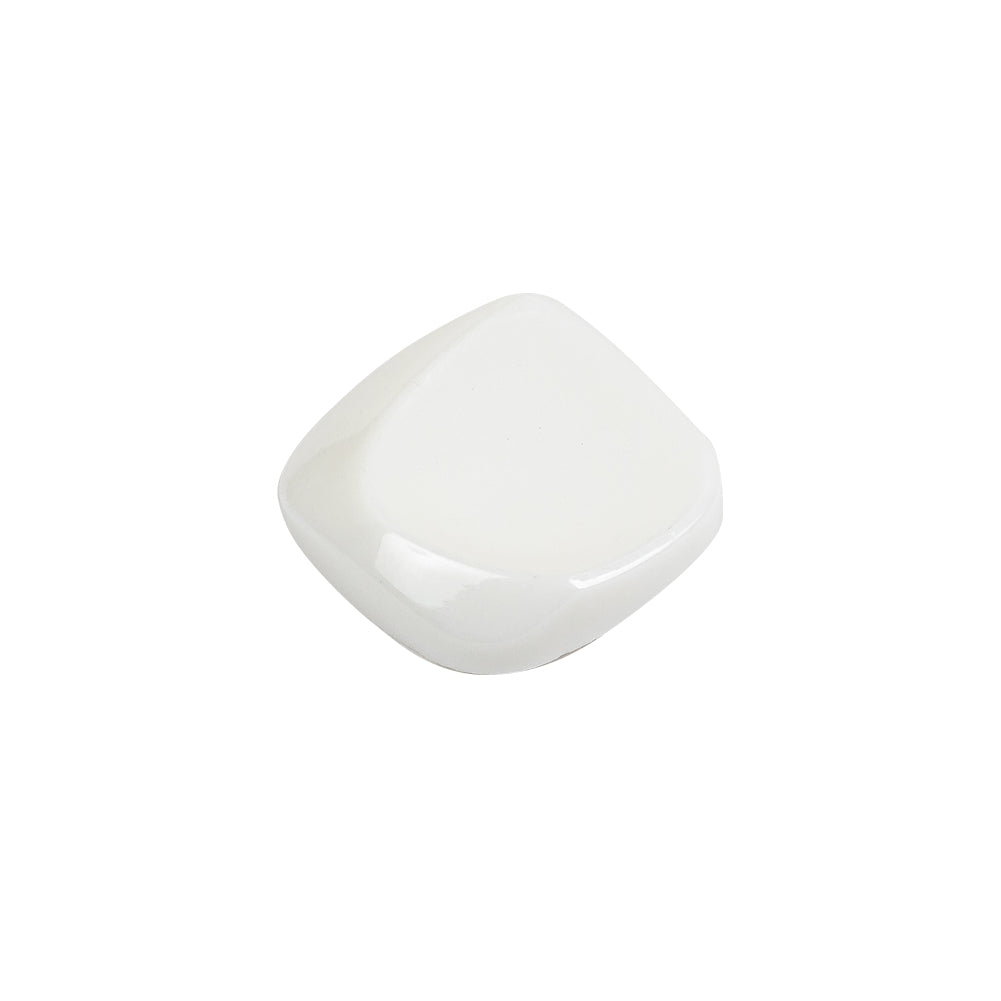 White Square Plastic Shank Back Button - 30L/19mm Folded White Square Plastic Shank Back Button - 30L/19mm Folded