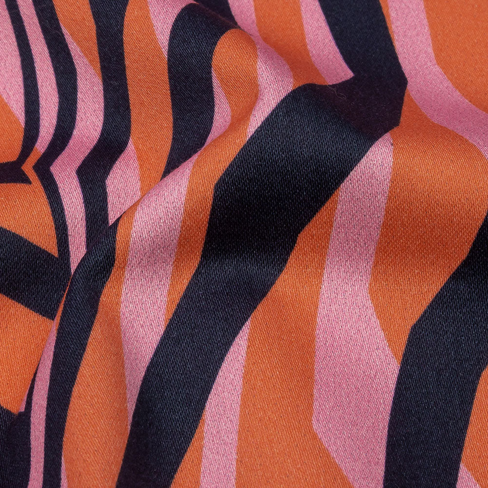 Stretch Cotton Sateen - Pink Abstract Lines - Soundwave Strut Print - Mood Exclusive Groove Collection - Detail Stretch Cotton Sateen - Pink Abstract Lines - Soundwave Strut Print - Mood Exclusive Groove Collection - Detail
