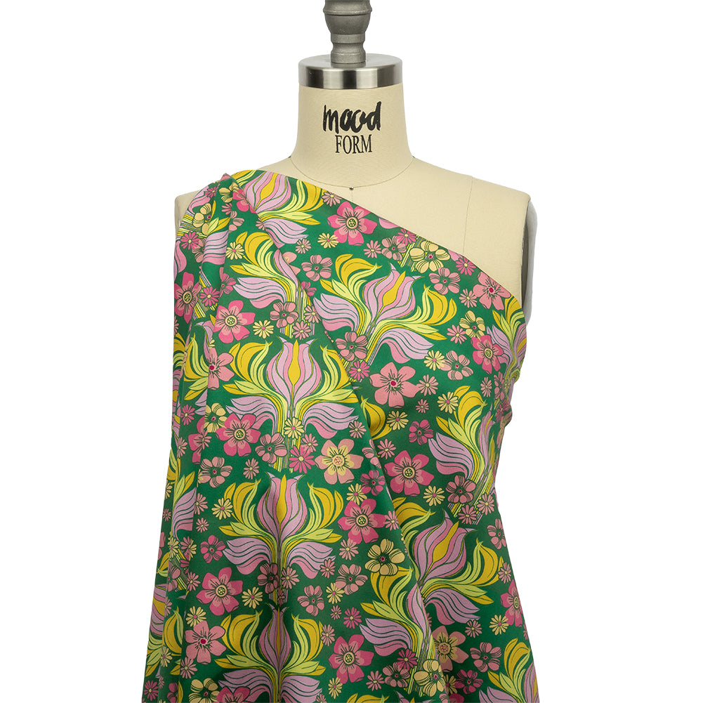 Stretch Cotton Sateen - Green Floral Rows - Flower Shower Print - Mood Exclusive Groove Collection - Drape Stretch Cotton Sateen - Green Floral Rows - Flower Shower Print - Mood Exclusive Groove Collection - Drape