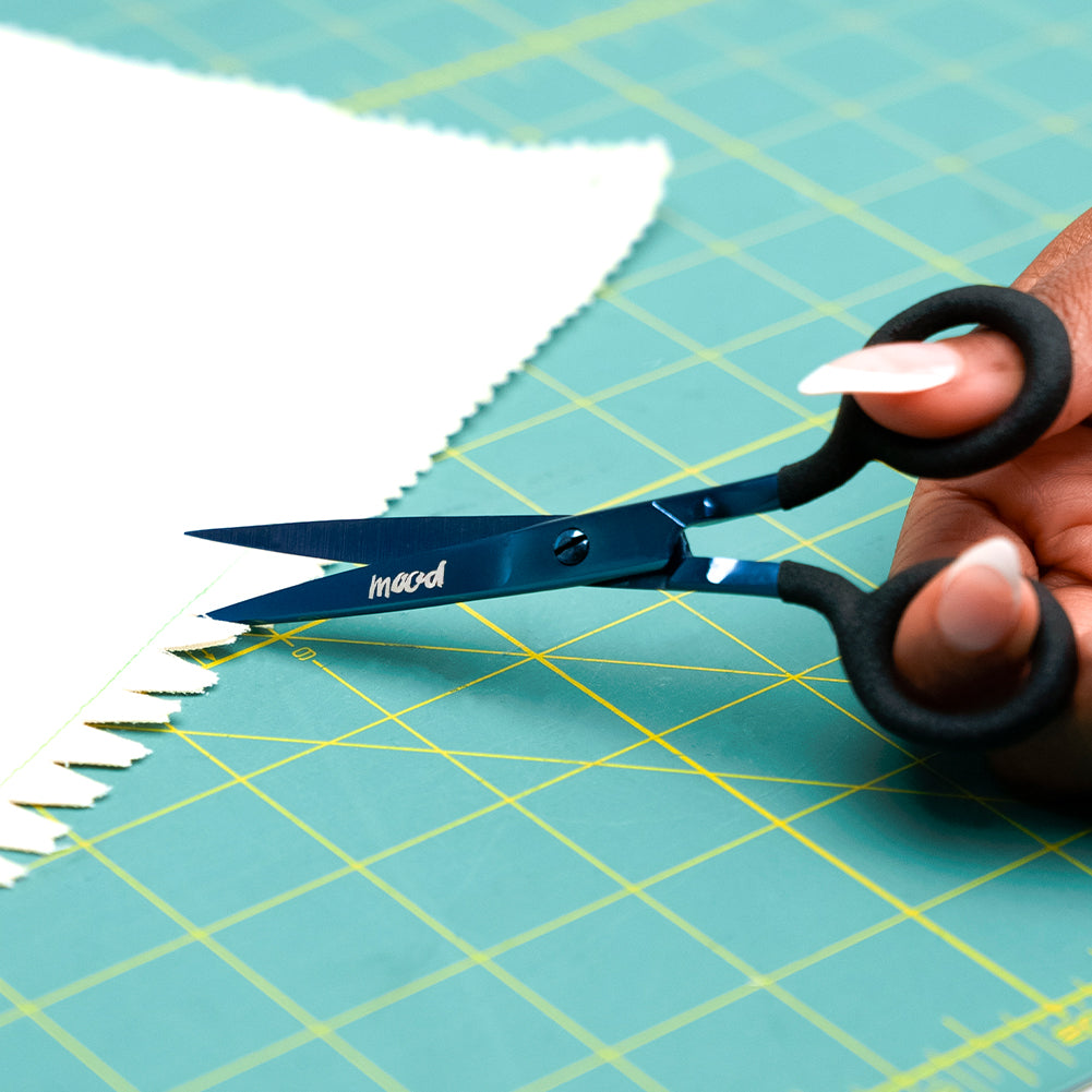Mood Metallic Blue Embroidery Scissors with Matte Rubber Grips - 5" - Blog Mood Metallic Blue Embroidery Scissors with Matte Rubber Grips - 5" - Blog
