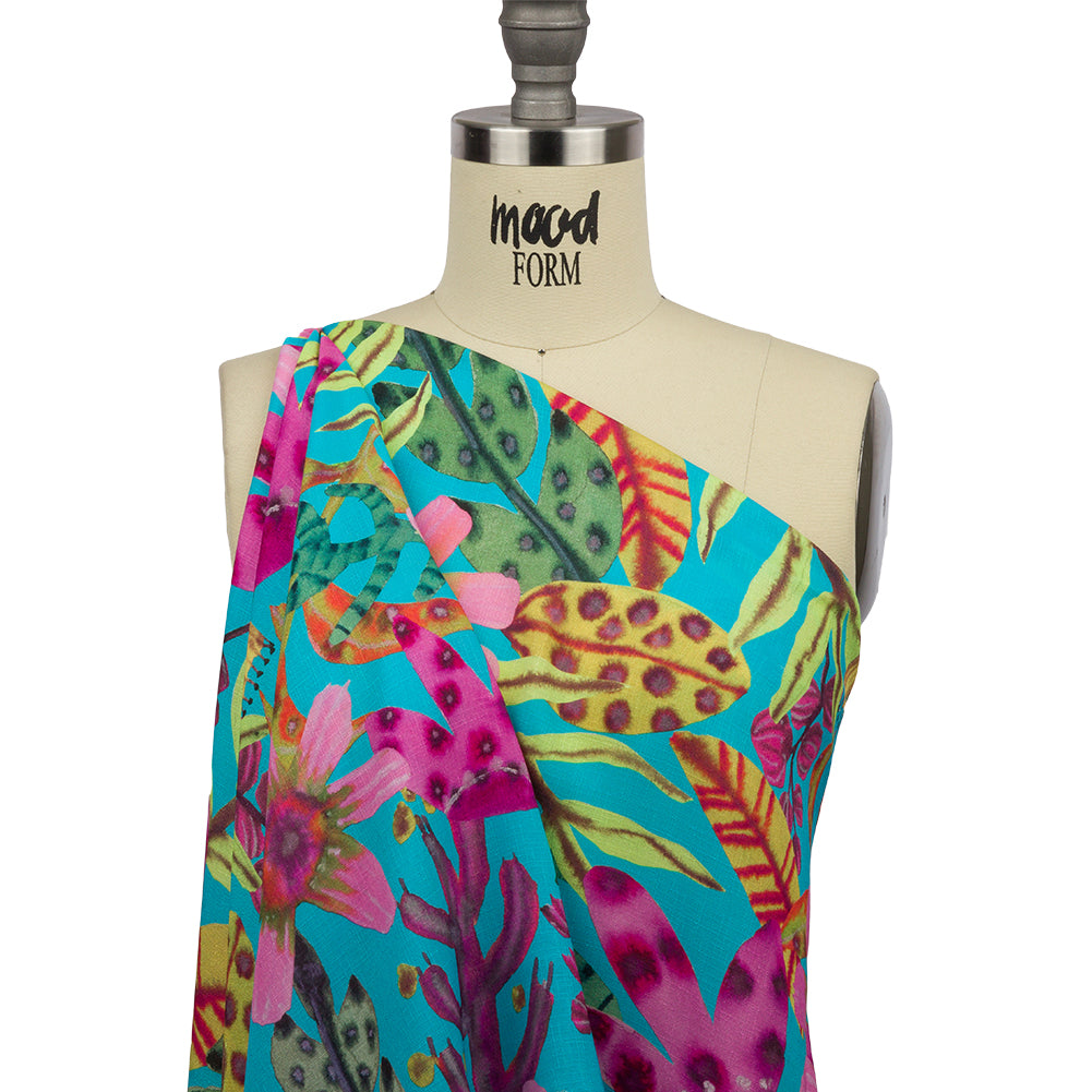 Slubbed Viscose Woven Print - Turquoise, Pink and Green Floral - Mood Exclusive Extraterrestrial Tropics - Drape Slubbed Viscose Woven Print - Turquoise, Pink and Green Floral - Mood Exclusive Extraterrestrial Tropics - Drape