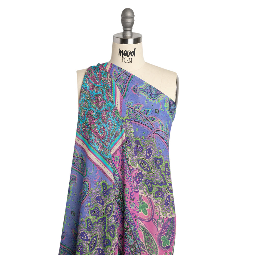 Mood Exclusive Purple Petals and Paisleys Viscose Georgette Detail Mood Exclusive Purple Petals and Paisleys Viscose Georgette Detail