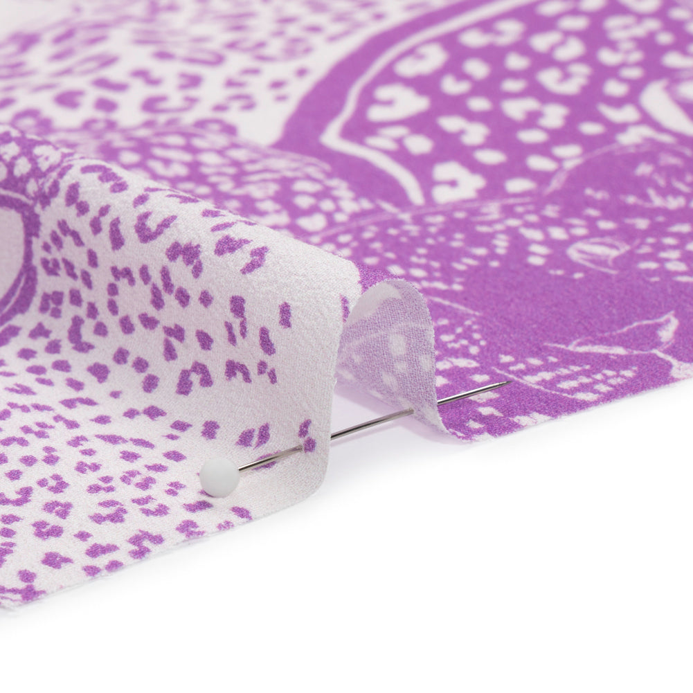 Sustainable Viscose Crepe Print - Purple and White Spotted Cats - Mood Exclusive Jamming Jaguars Detail Sustainable Viscose Crepe Print - Purple and White Spotted Cats - Mood Exclusive Jamming Jaguars Detail