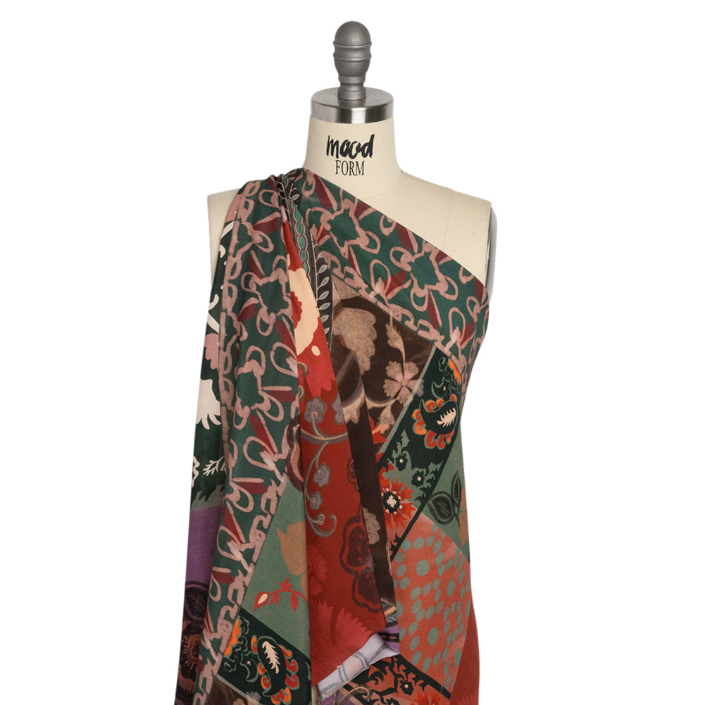 Sustainable Viscose Crepe Print - Red and Dark Teal Floral and Abstract Patches - Mood Exclusive Poppy Patchwork Detail Sustainable Viscose Crepe Print - Red and Dark Teal Floral and Abstract Patches - Mood Exclusive Poppy Patchwork Detail