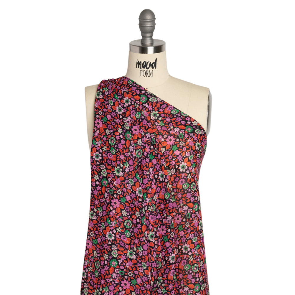 Crinkled Cotton Gauzy Woven Print - Red, Pink and Green Floral - Mood Exclusive The Perks of Being Drape Crinkled Cotton Gauzy Woven Print - Red, Pink and Green Floral - Mood Exclusive The Perks of Being Drape