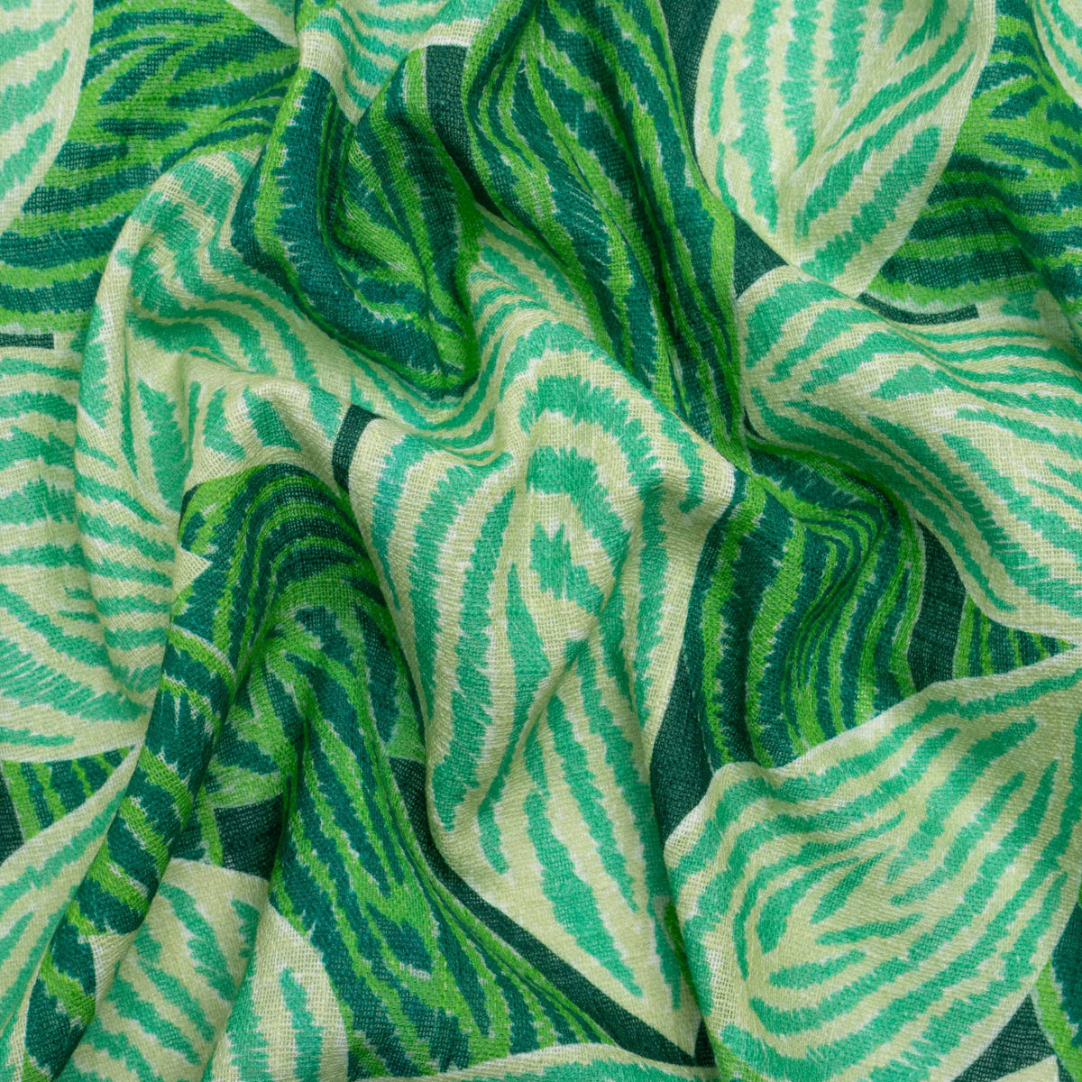 Slubbed Gauzy Cotton Woven Print - Green Simple Leaves - Mood Exclusive Leaf Linger Slubbed Gauzy Cotton Woven Print - Green Simple Leaves - Mood Exclusive Leaf Linger