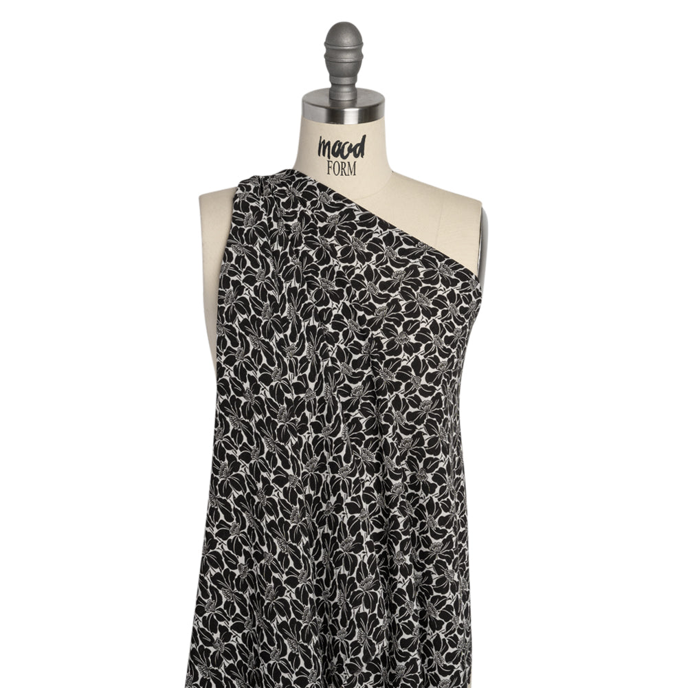 Famous Australian Designer Black and White Floral Rayon Crepe Detail Famous Australian Designer Black and White Floral Rayon Crepe Detail