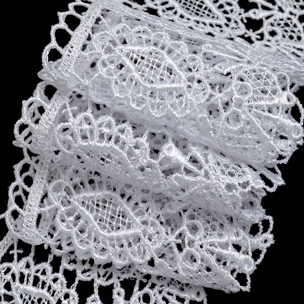 Guipure Lace Trim - 2.5" - White Diamonds and Bows - Detail Guipure Lace Trim - 2.5" - White Diamonds and Bows - Detail