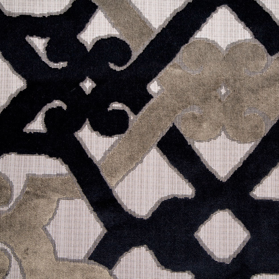 Black/Multi-Gray Geometric Chenille Black/Multi-Gray Geometric Chenille
