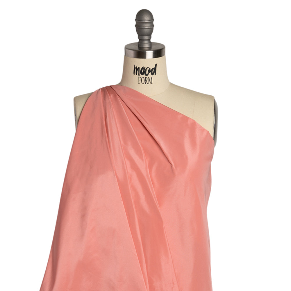 Polyester Taffeta Made in Italy - Tulip - Premium Collection Detail Polyester Taffeta Made in Italy - Tulip - Premium Collection Detail