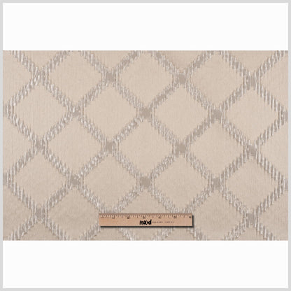 Ivory Diamonds Brocade Full