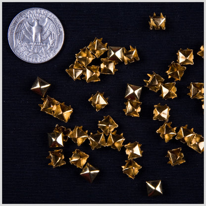  Pyramid Nailheads