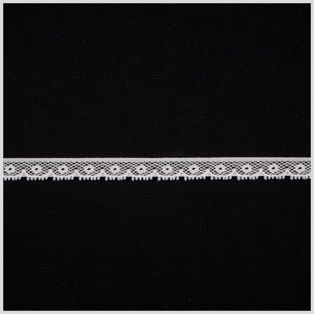 3/4 Off-White Fine Lace
