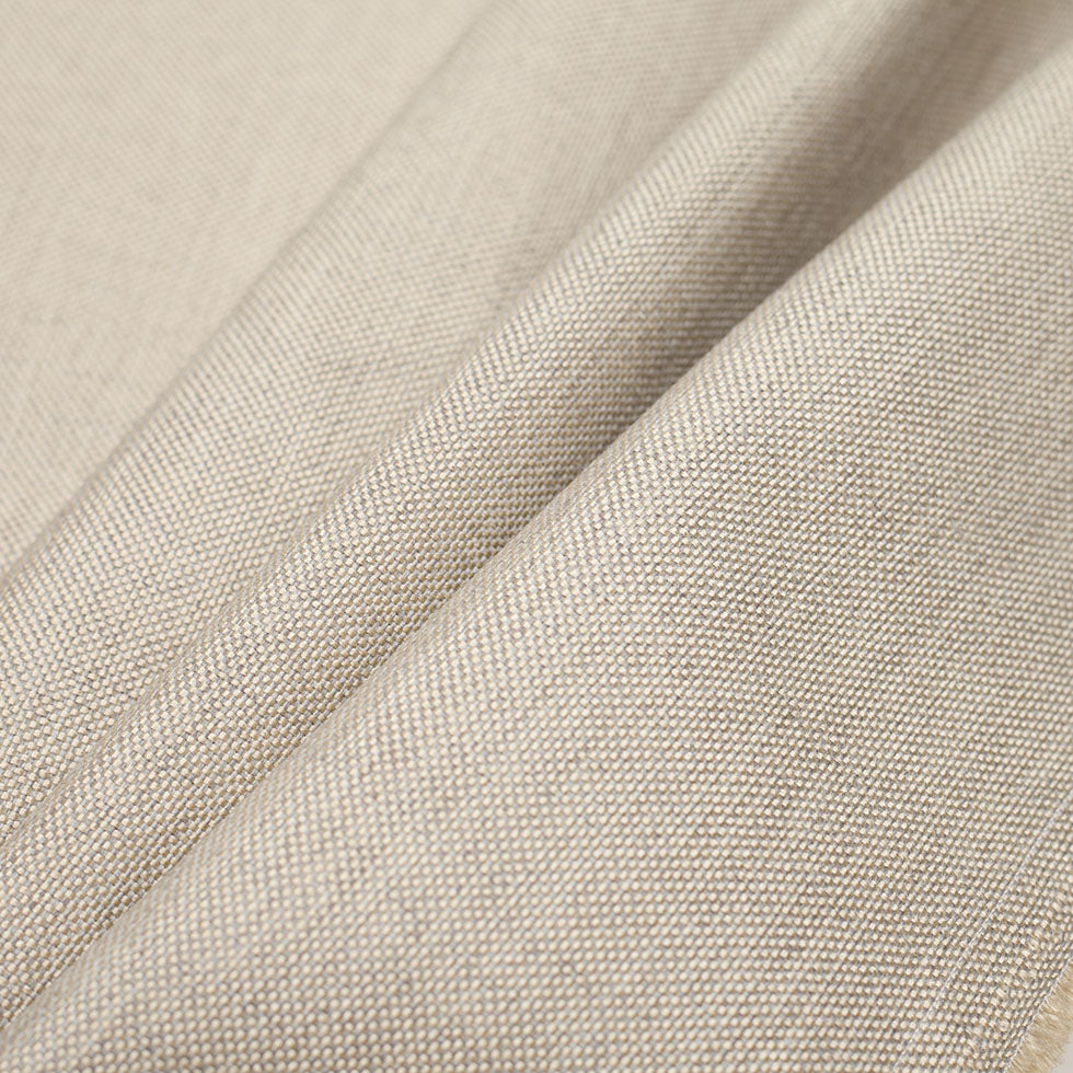 Wisp Spotted Polypropylene Woven Folded
