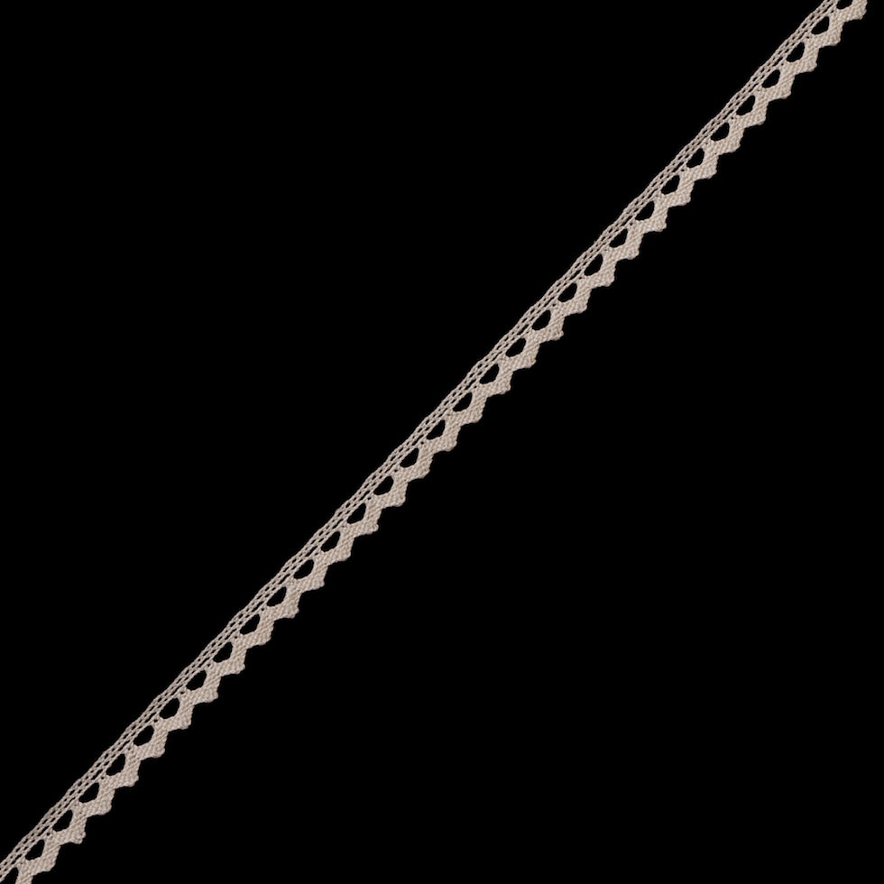 European Beige Cotton Lace Trimming with Triangular Edge - 3/8"