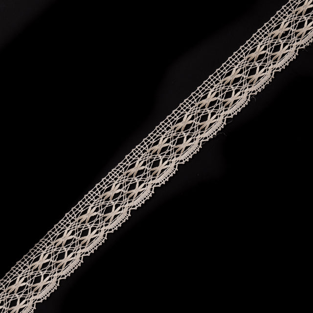 Ivory Crochet Trim w/ Scalloped Edges - 1.25"