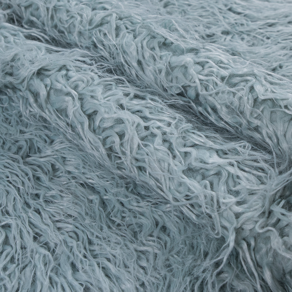 Shaggy Faux Fur - Blue Detail
