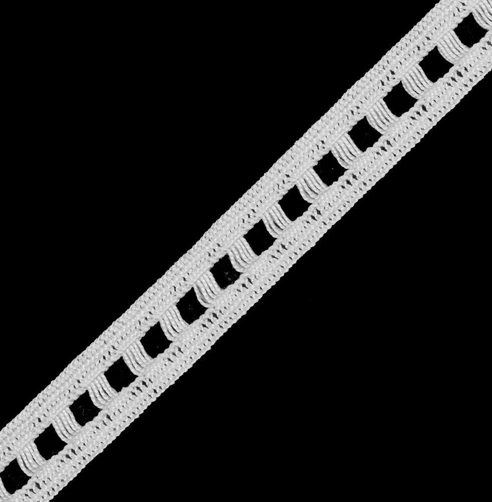 Off-White Crochet Trim - 0.75 - Detail