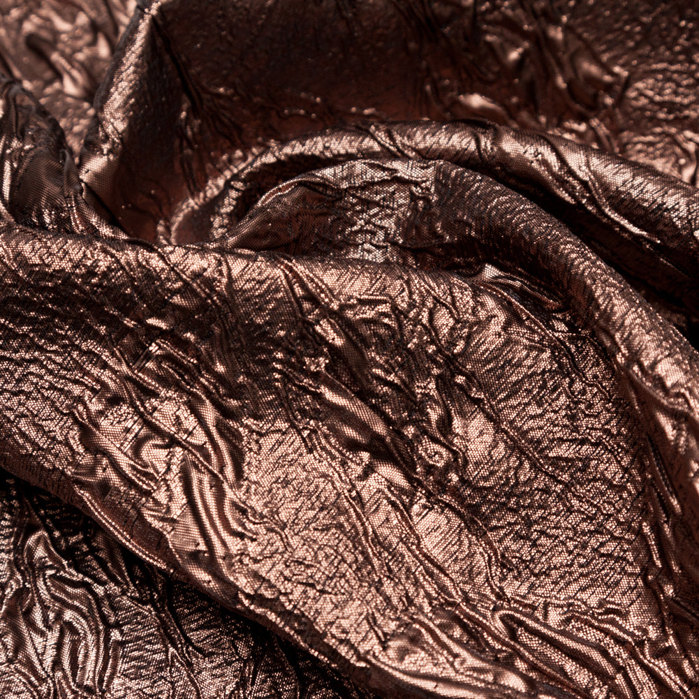 Metallic Pine Cone Crinkled Luxury Brocade Detail