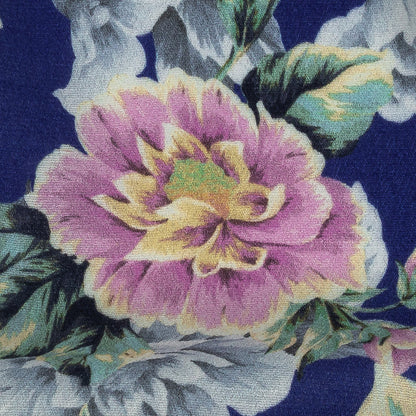 Mood Exclusive Royal Antique Rose Petals Gauzy Viscose Crepe - Detail