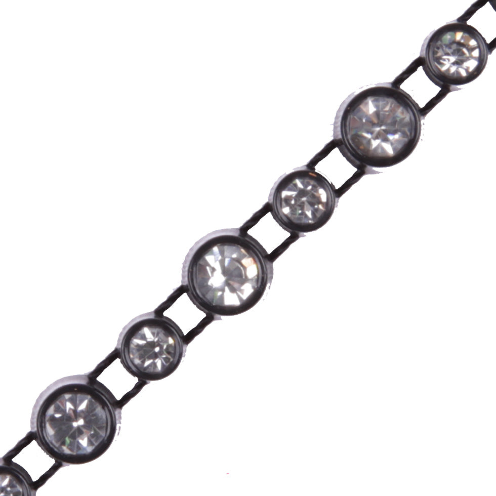Black/Crystal Plastic & Glass Detail