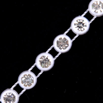 White/Crystal Plastic & Glass Detail