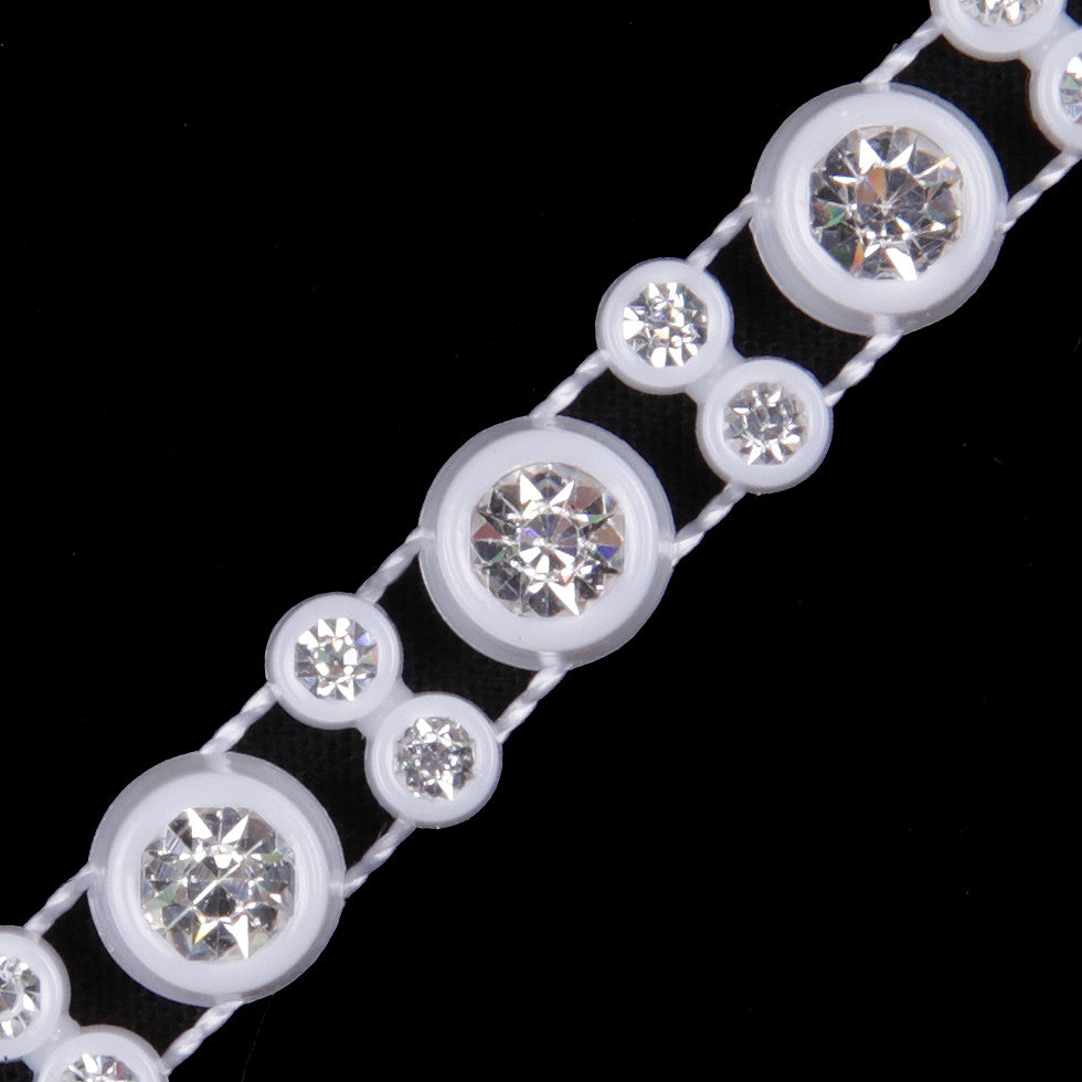White/Crystal Plastic &amp; Glass - Detail