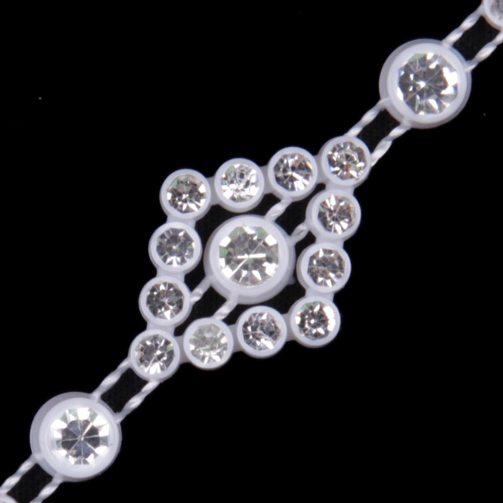 White/Crystal Plastic &amp; Glass - Detail