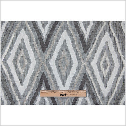 Gray/Silver Dramatic Diamonds Brocade - Full
