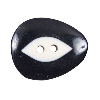 Black and White Horn Toggle - 48L/30.5mm