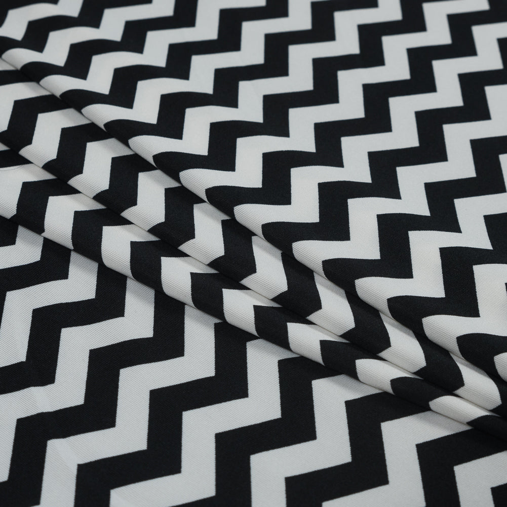 Black and White Zig Zag Printed Polyester Jersey Detail
