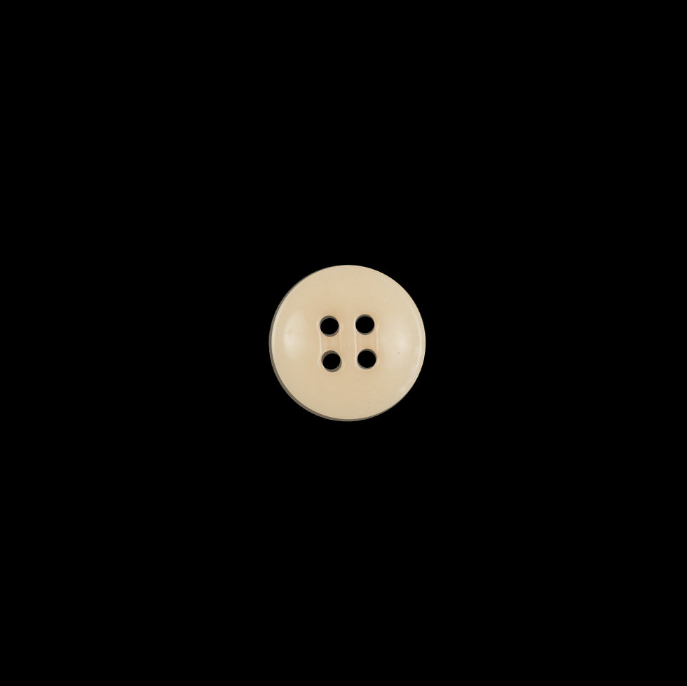 Light Tan Horn 4-Hole Button - 14L/9mm Detail