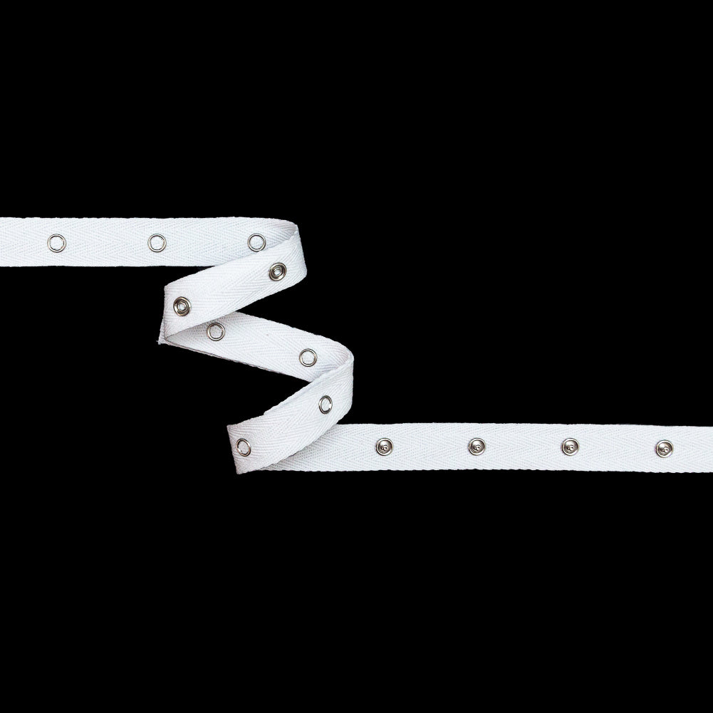 Dritz White Twill Tape with Silver Snaps - 17.5" (44.5cm) Detail