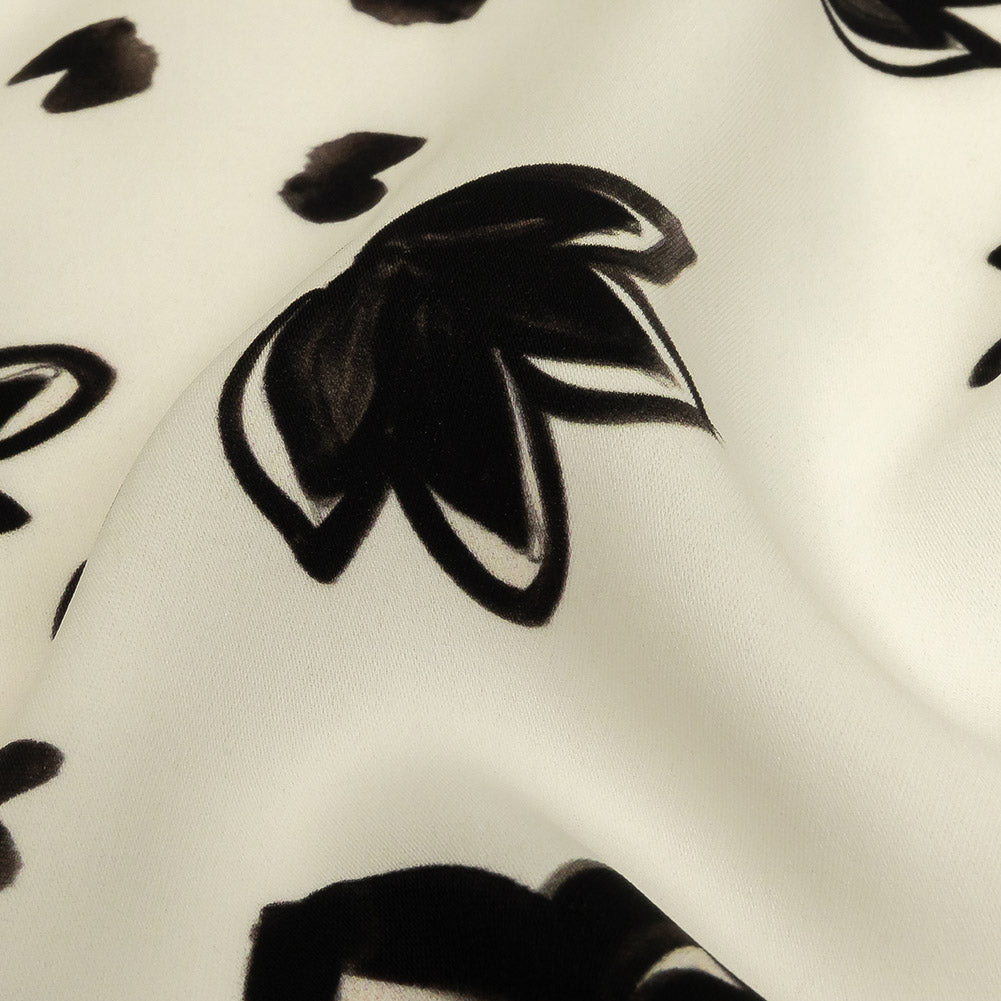 Mood Exclusive Large Lazy Lotus Polyester Crepe Detail