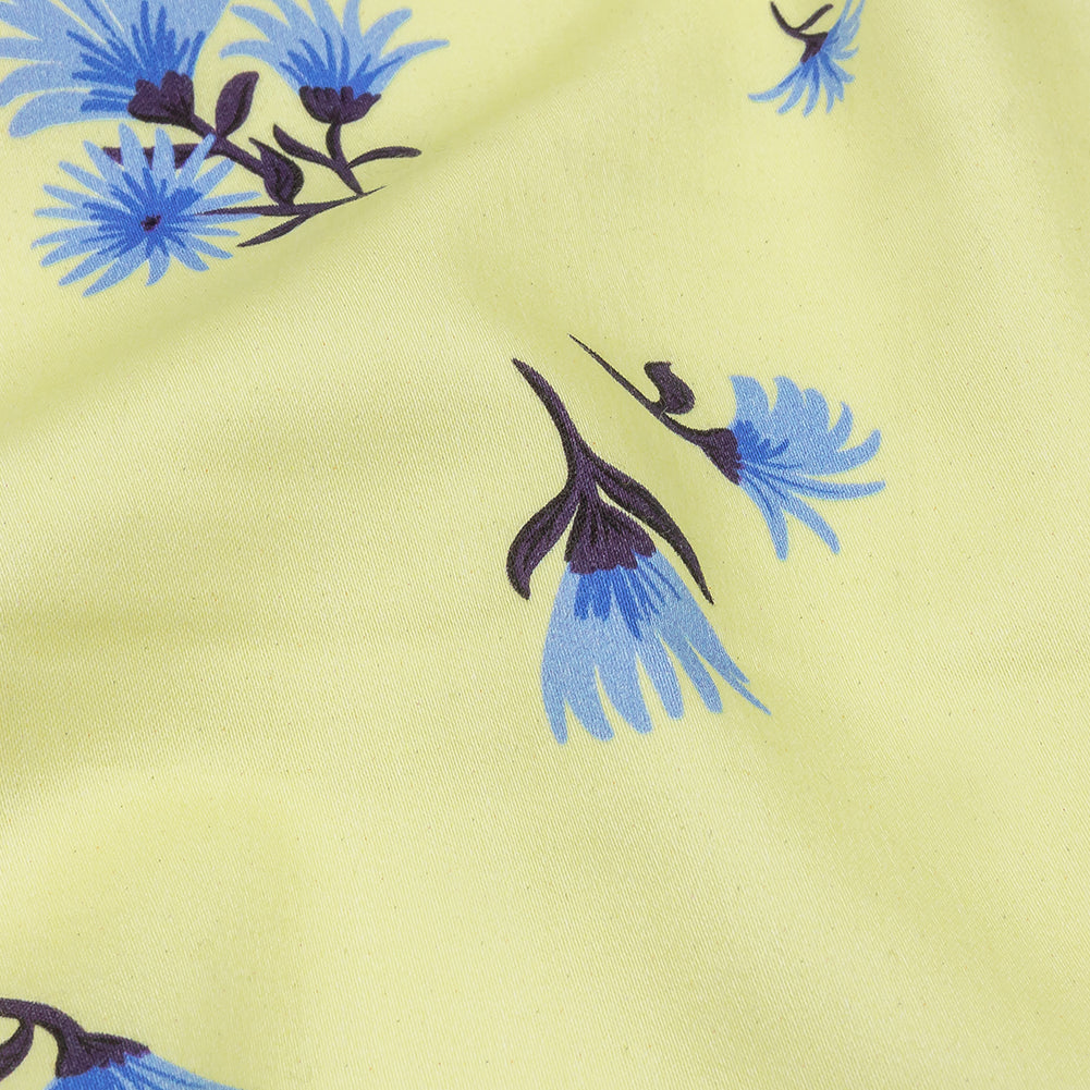 Stretch Cotton and Viscose Sateen Print - Pale Yellow and Blue Floral - Mood Exclusive Daisy Dance - Detail