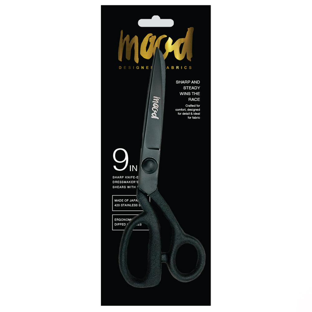 Mood 9" Matte Black Knife-Edge Dressmaker's Shears with Matte Rubber Grips - Detail