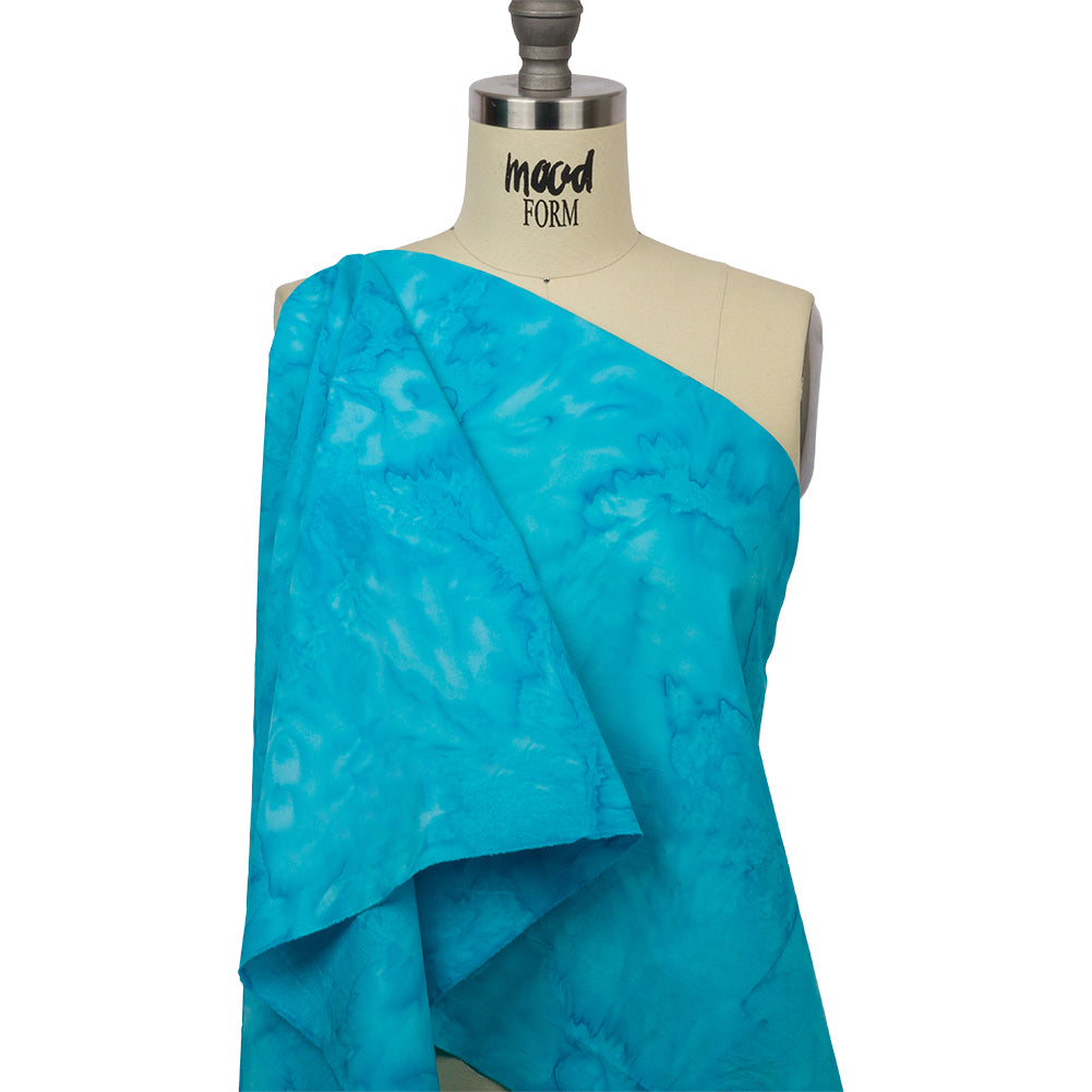 Island Batiks Foundation Basics Pool Abstract Quilting Cotton - Drape