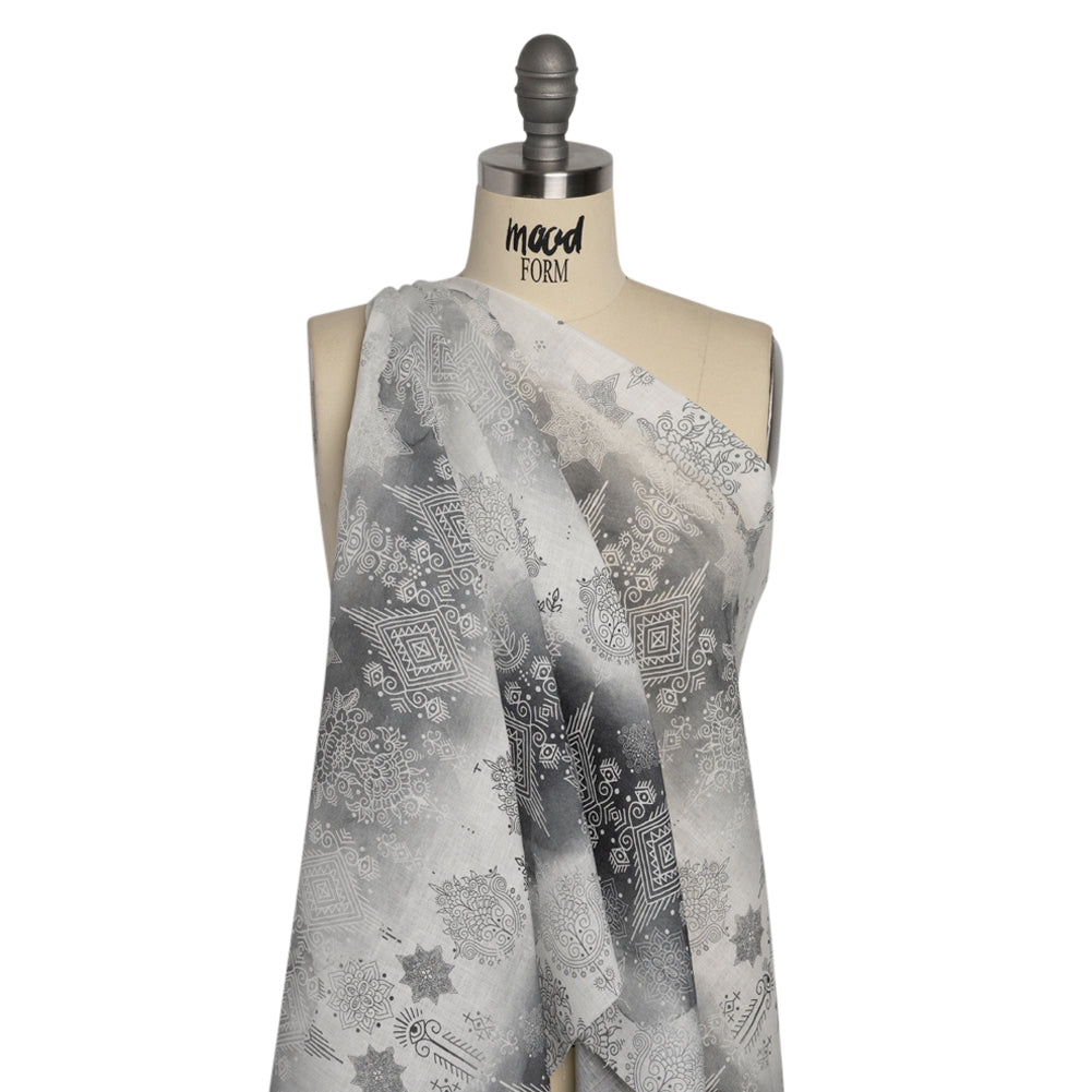 Black, Gray and White Diamonds and Flowers Lightweight Linen Woven Detail