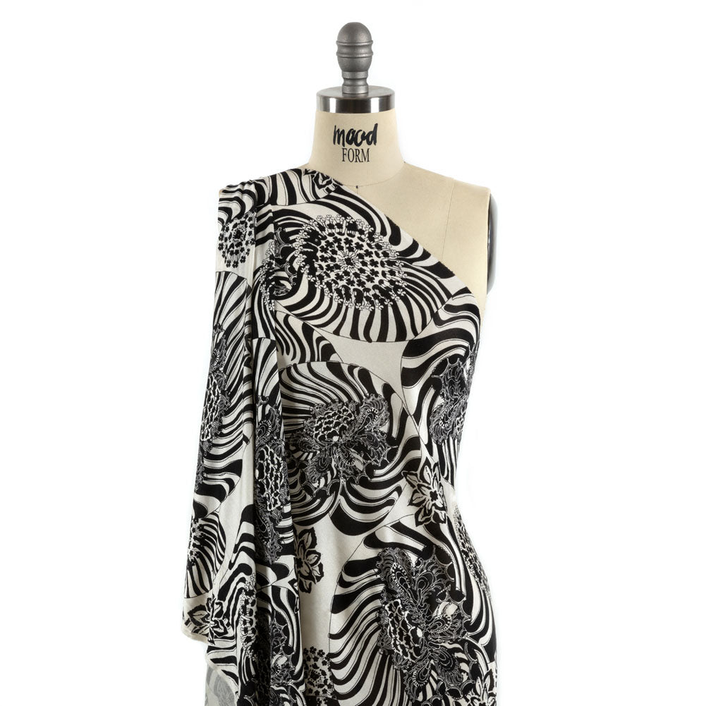 Black and White Floral Delight Silk Jersey Detail